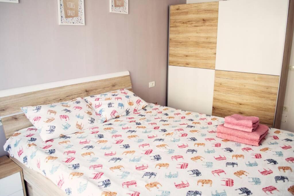 Dream Apartment+Parcare Gratuita Oradea Buitenkant foto